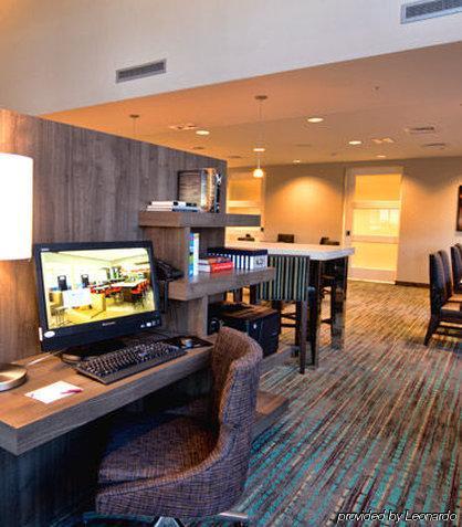 By Marriott Aksarben Village 3* Omaha